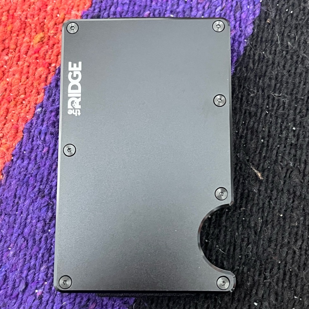 The Ridge Minimalist Wallet – Black Aluminum (Like New)